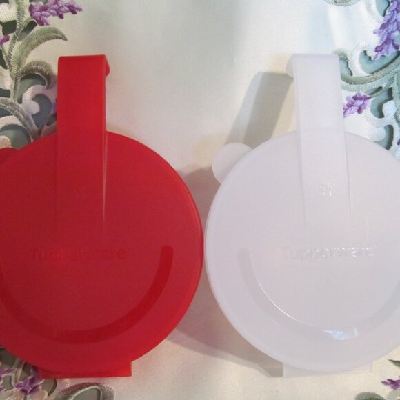 Tupperware Forget Me Not Round Fridge Hanging Containers 12oz Red & Ice Set of 2 - Picture 3 of 16